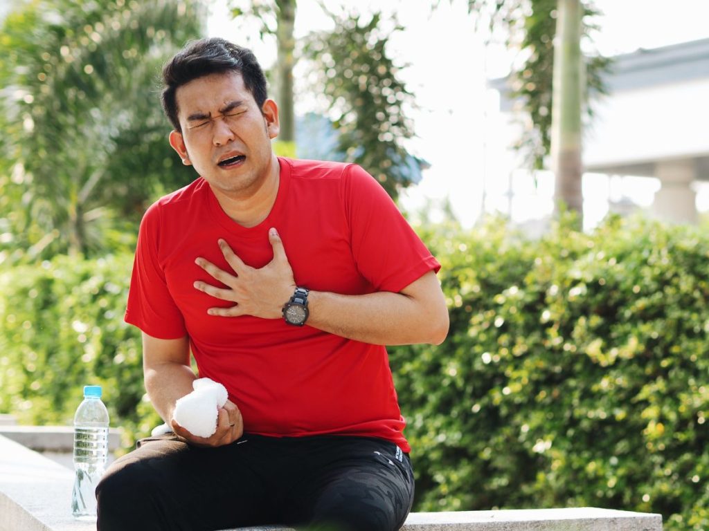nyeri GERD ATAU JANTUNG